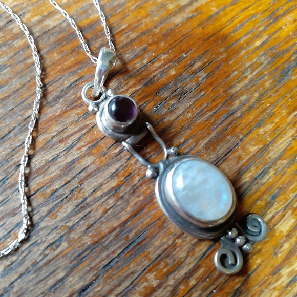 Sterling Moonstone & Amethyst Pendant 19" … - Picture 8 of 8